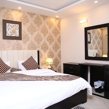 فندق Safari Club 3 Bahria Town راوالبيندي المظهر الخارجي الصورة