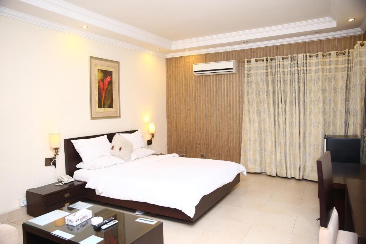 فندق Safari Club 3 Bahria Town راوالبيندي المظهر الخارجي الصورة